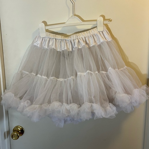 Leg Avenue Plus Size Short Petticoat - Picture 1 of 2